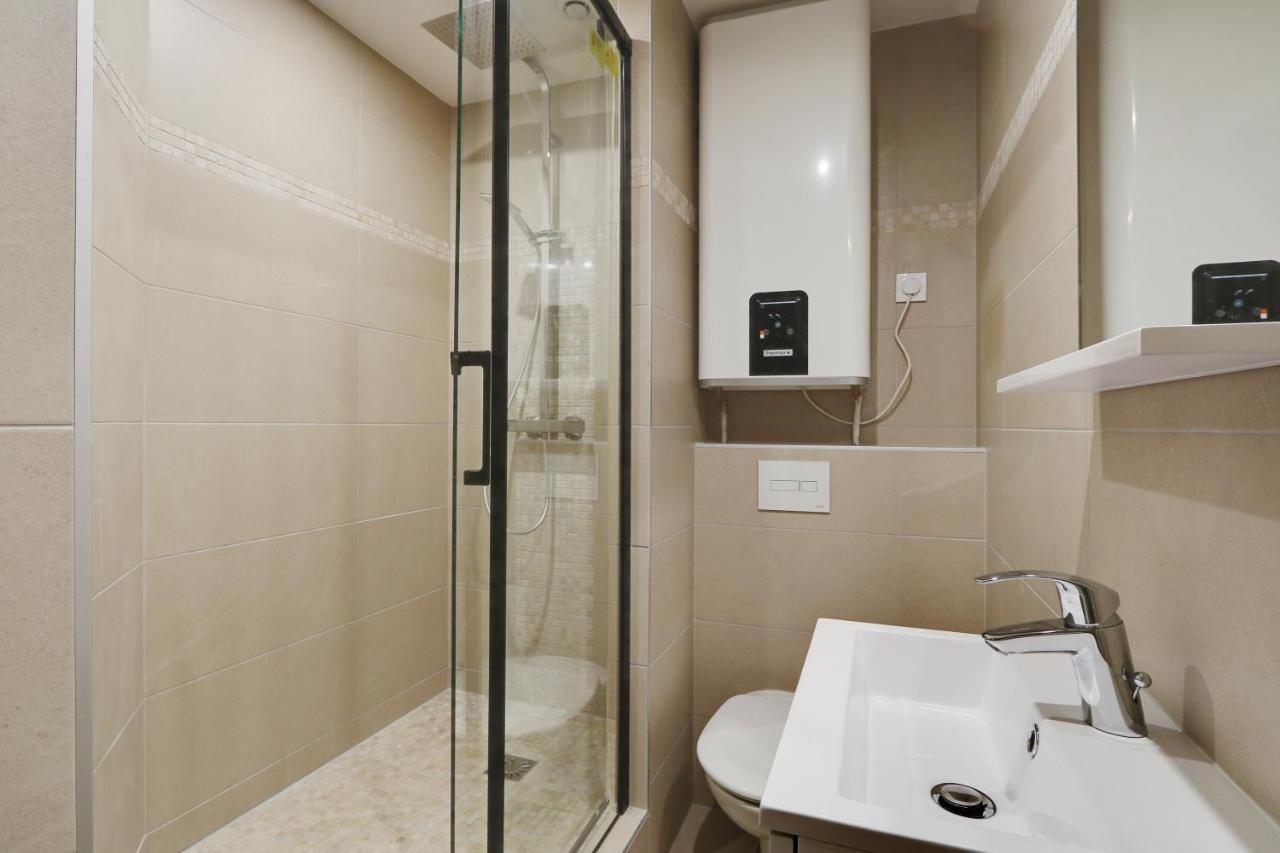 Pick A Flat'S Apartments In Saint-Lazare - Rue De Londres Париж Екстериор снимка